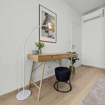 X34th Floor - Touch The Clouds In The Tallest Building In Eurovea * Pressburg