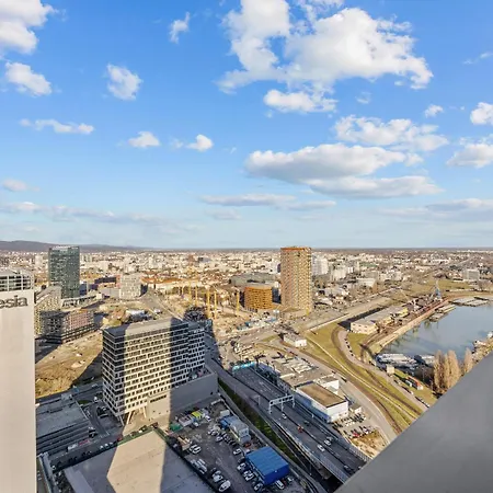 X34th Floor - Touch The Clouds In The Tallest Building In Eurovea Pressburg