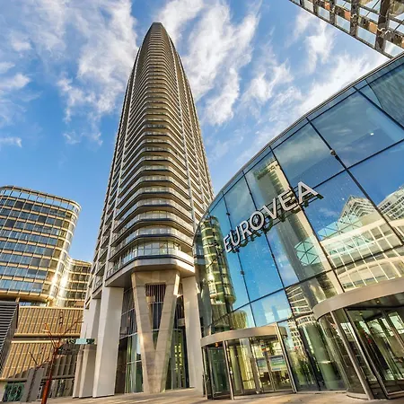 X34th Floor - Touch The Clouds In The Tallest Building In Eurovea Appartement Bratislava