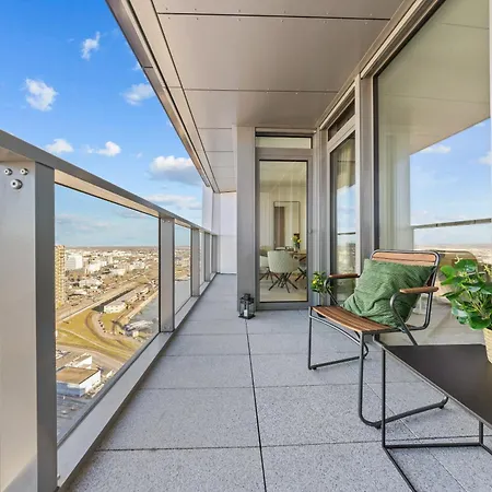 X34th Floor - Touch The Clouds In The Tallest Building In Eurovea Appartement Bratislava