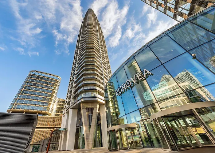 X34th Floor - Touch The Clouds In The Tallest Building In Eurovea شقة براتسيلافا