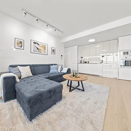 X34th Floor - Touch The Clouds In The Tallest Building In Eurovea 아파트 *