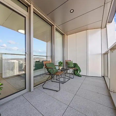 X34th Floor - Touch The Clouds In The Tallest Building In Eurovea *