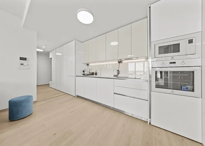 X34th Floor - Touch The Clouds In The Tallest Building In Eurovea 브라티슬라바