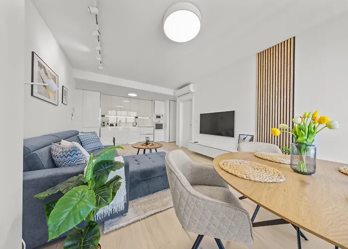 X34th Floor - Touch The Clouds In The Tallest Building In Eurovea