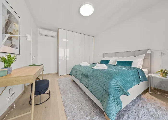 X34th Floor - Touch The Clouds In The Tallest Building In Eurovea * 브라티슬라바