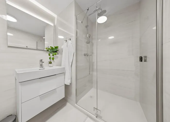 X34th Floor - Touch The Clouds In The Tallest Building In Eurovea 아파트 *