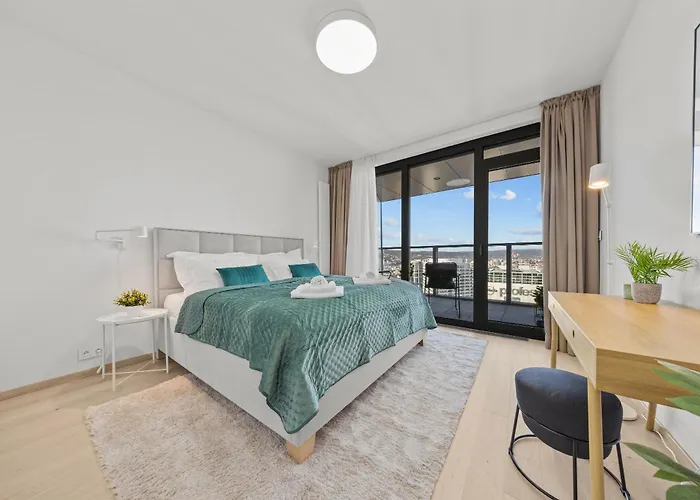 아파트 X34th Floor - Touch The Clouds In The Tallest Building In Eurovea *