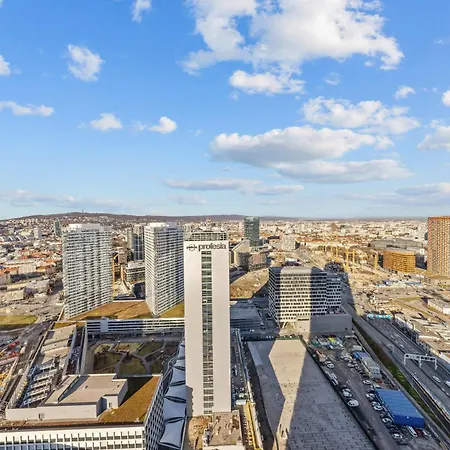 X34th Floor - Touch The Clouds In The Tallest Building In Eurovea * Μπρατισλάβα